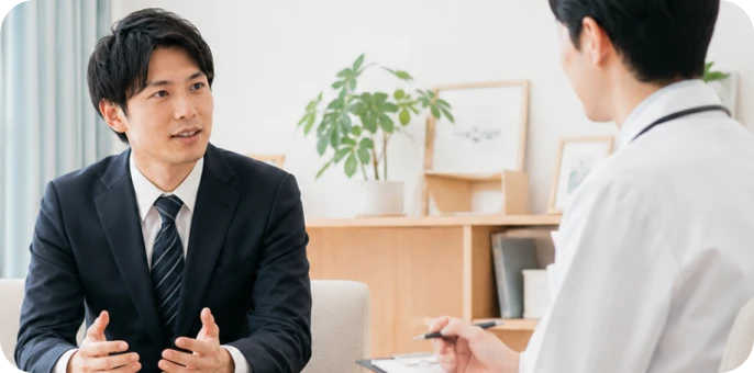 医師と相談している様子
